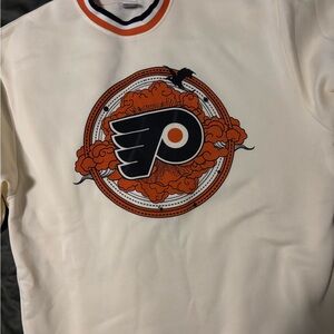Fourth wing - Philadelphia flyers sweatshirt